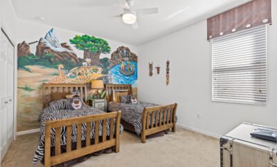 Luxury 6BR Villa w/South Facing Pool, Game Room & Disney Themes