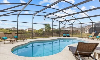 Luxury 6BR Villa w/South Facing Pool, Game Room & Disney Themes