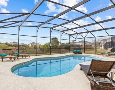Luxury 6BR Villa w/South Facing Pool, Game Room & Disney Themes